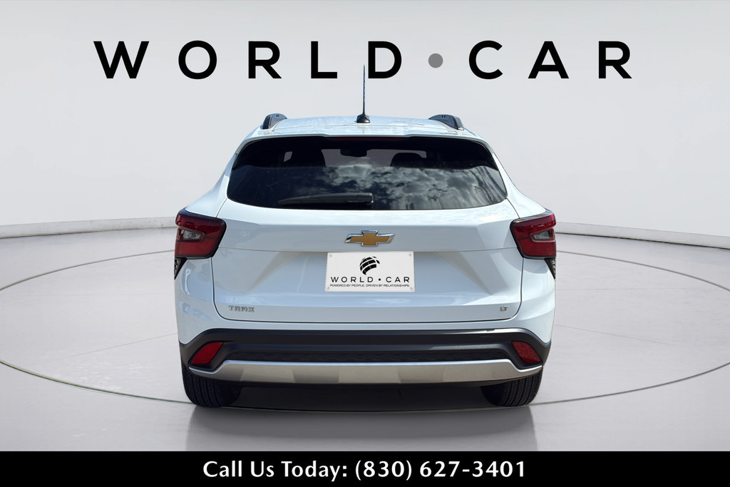 Used 2024 Chevrolet Trax LT w/ Driver Confidence Package FWD image 7
