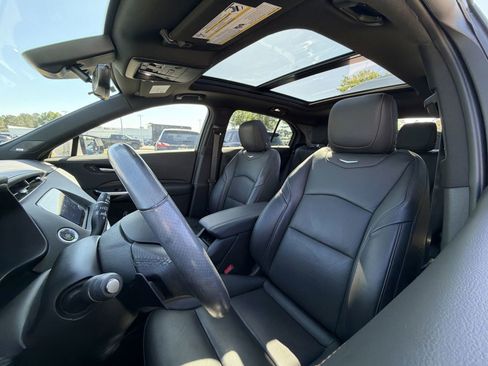 Used 2023 Cadillac XT4 Sport FWD image 28