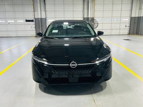 New 2026 Nissan Sentra SR w/ Floor Mat Package FWD image 11