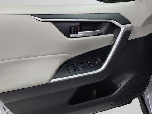 Certified 2021 Toyota RAV4 XLE Premium image 13