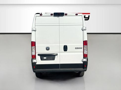 Used 2023 RAM ProMaster 2500 FWD image 6