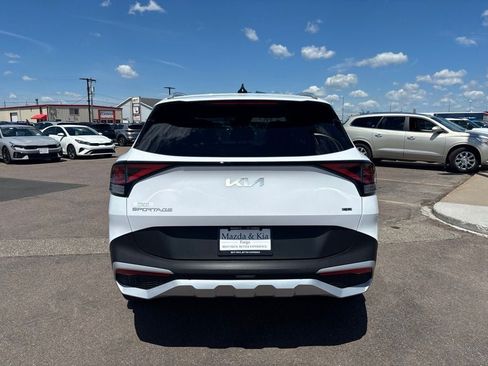 Used 2025 Kia Sportage EX AWD/4WD image 6