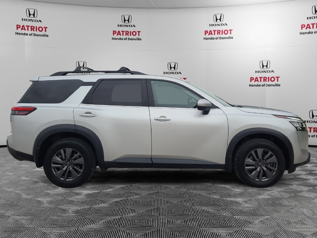 Used 2024 Nissan Pathfinder SV AWD/4WD image 6