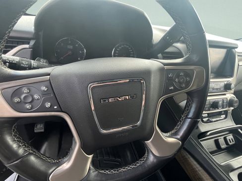 Used 2019 GMC Yukon XL Denali w/ Denali Ultimate Package image 16