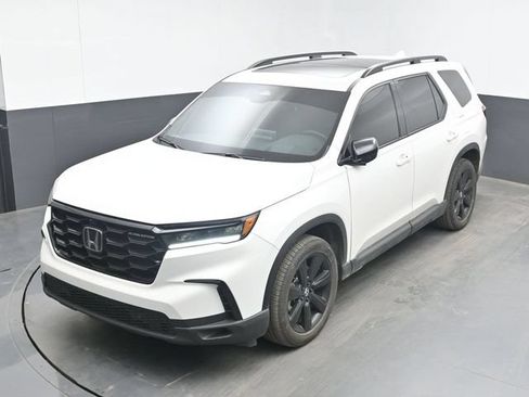 Used 2025 Honda Pilot Black Edition image 15