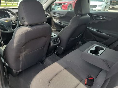 Used 2025 Chevrolet Malibu LT FWD image 11