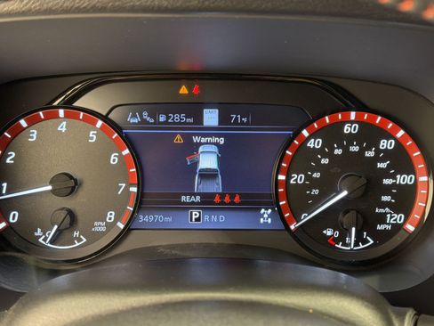 Used 2023 Nissan Frontier PRO-4X w/ Pro-4X Premium Package AWD/4WD image 17