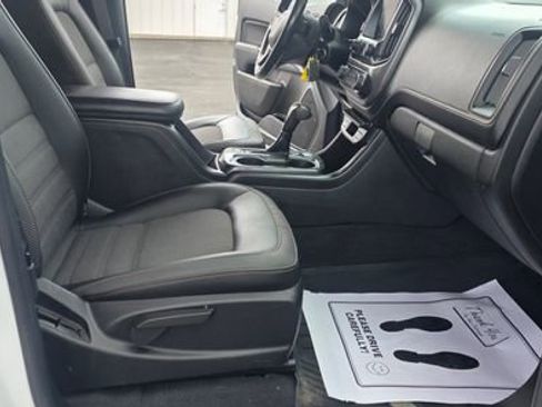 Used 2021 GMC Canyon AT4 w/ Driver Alert Package AWD/4WD image 14