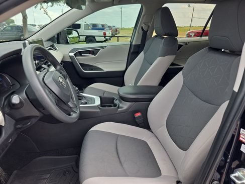 Used 2023 Toyota RAV4 XLE w/ Convenience Package AWD/4WD image 12
