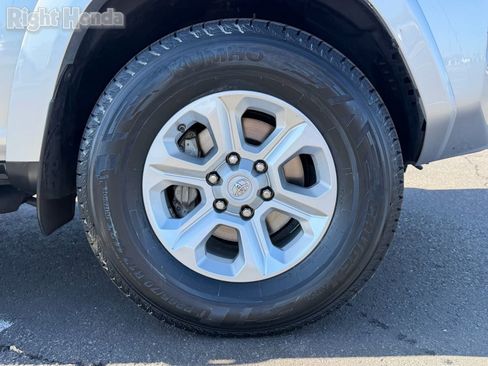 Used 2020 Toyota 4Runner SR5 RWD image 11