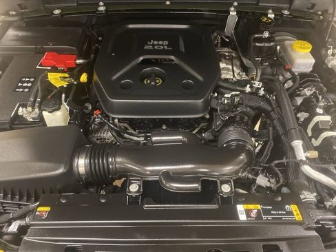 Used 2023 Jeep Wrangler Willys image 31