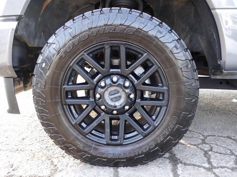 Used 2022 Ford F250 XLT w/ Black Appearance Package image 54