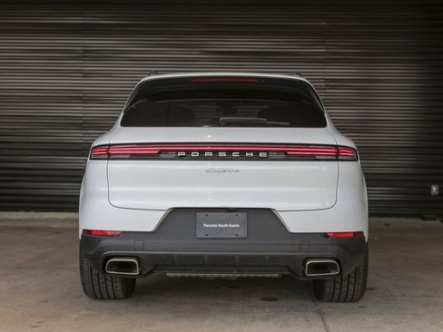 New 2025 Porsche Cayenne image 6
