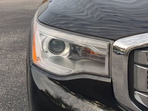 Used 2017 GMC Acadia Denali w/ Technology Package image 10