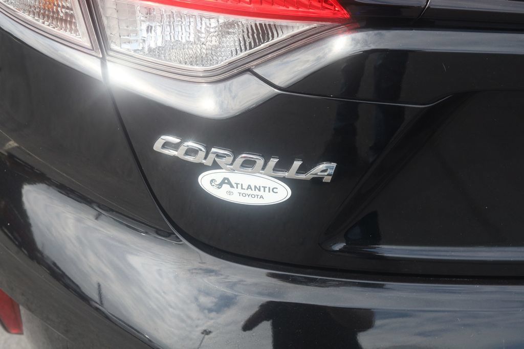 Certified 2024 Toyota Corolla LE FWD image 28