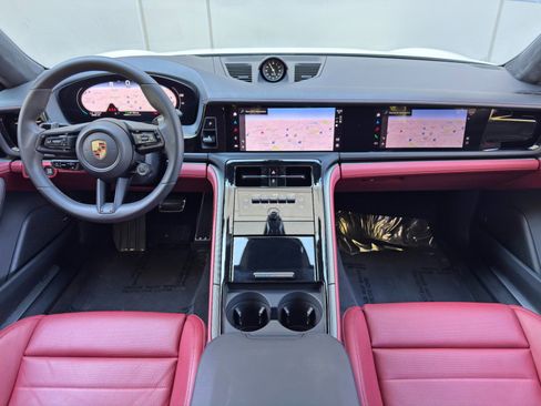 Used 2025 Porsche Panamera 4S w/ Premium Package AWD/4WD image 13