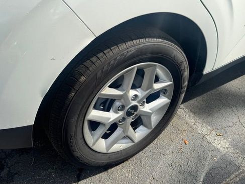 Certified 2025 Kia Soul LX w/ LX Technology Package image 5