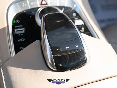 Used 2018 Mercedes-Benz S 560 Sedan image 38