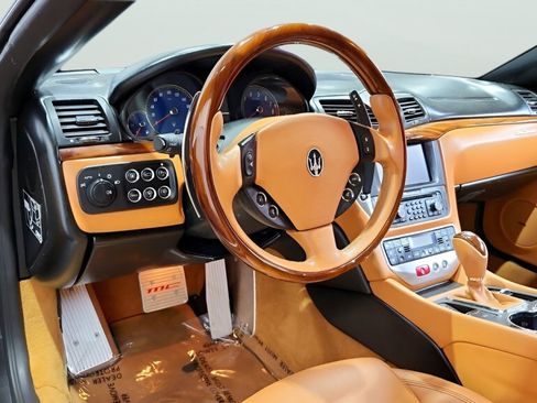 Used 2013 Maserati GranTurismo Sport image 13