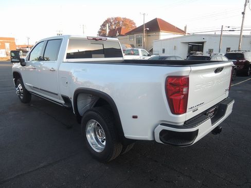 New 2026 Chevrolet Silverado 3500 High Country w/ High Country Premium Package image 4