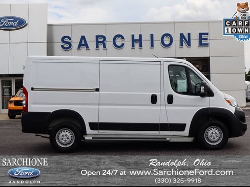 Used 2025 RAM ProMaster 2500 w/ U-Haul Equipment Group FWD image 1