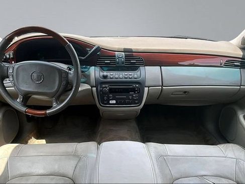Used 2005 Cadillac De Ville w/ Limited Edition Package FWD image 7
