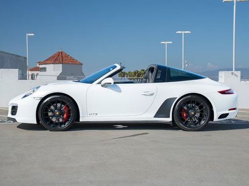 Used 2019 Porsche 911 Targa 4 GTS AWD/4WD image 6