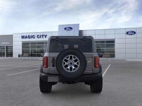 New 2025 Ford Bronco Badlands image 5