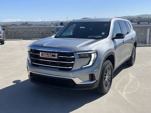 Used 2025 GMC Acadia Elevation image 35