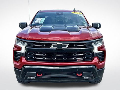 Used 2024 Chevrolet Silverado 1500 LT Trail Boss w/ LT Trail Boss Premium Package AWD/4WD image 2