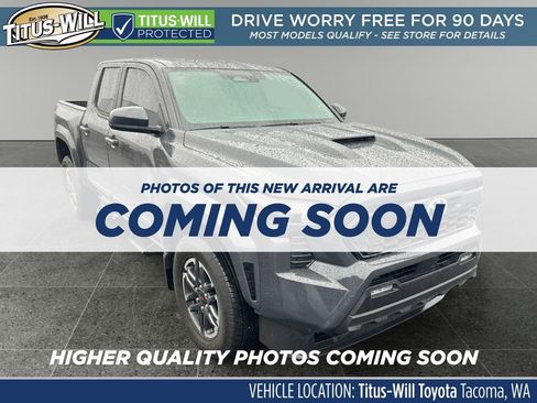 Used 2025 Toyota Tacoma TRD Sport image 1