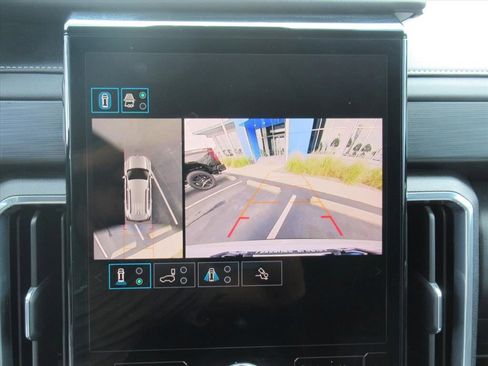 Certified 2025 GMC Acadia Elevation image 19