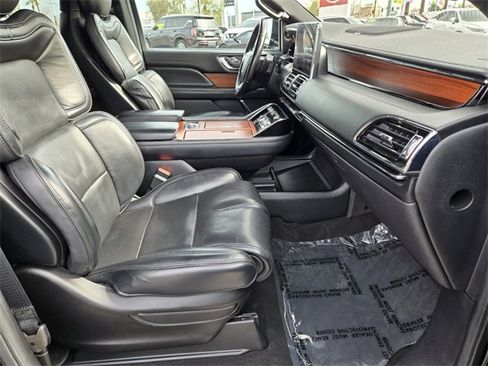Used 2019 Lincoln Navigator Select w/ Technology Package image 22