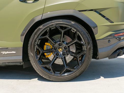 Used 2024 Lamborghini Urus Performante AWD/4WD image 22