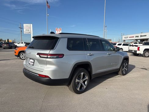 New 2025 Jeep Grand Cherokee L Limited image 3