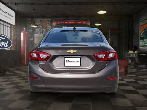 Used 2019 Chevrolet Cruze LS w/ LS Convenience Package FWD image 5