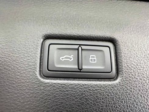 Certified 2023 Audi Q5 2.0T Premium w/ Convenience Package AWD/4WD image 11