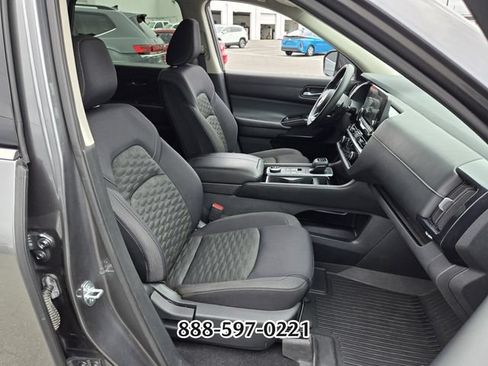 Used 2022 Nissan Pathfinder S AWD/4WD image 20