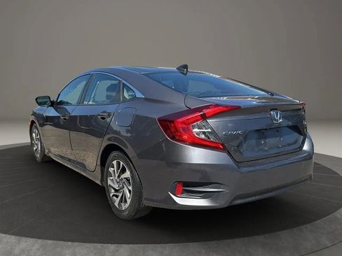 Used 2018 Honda Civic EX image 7