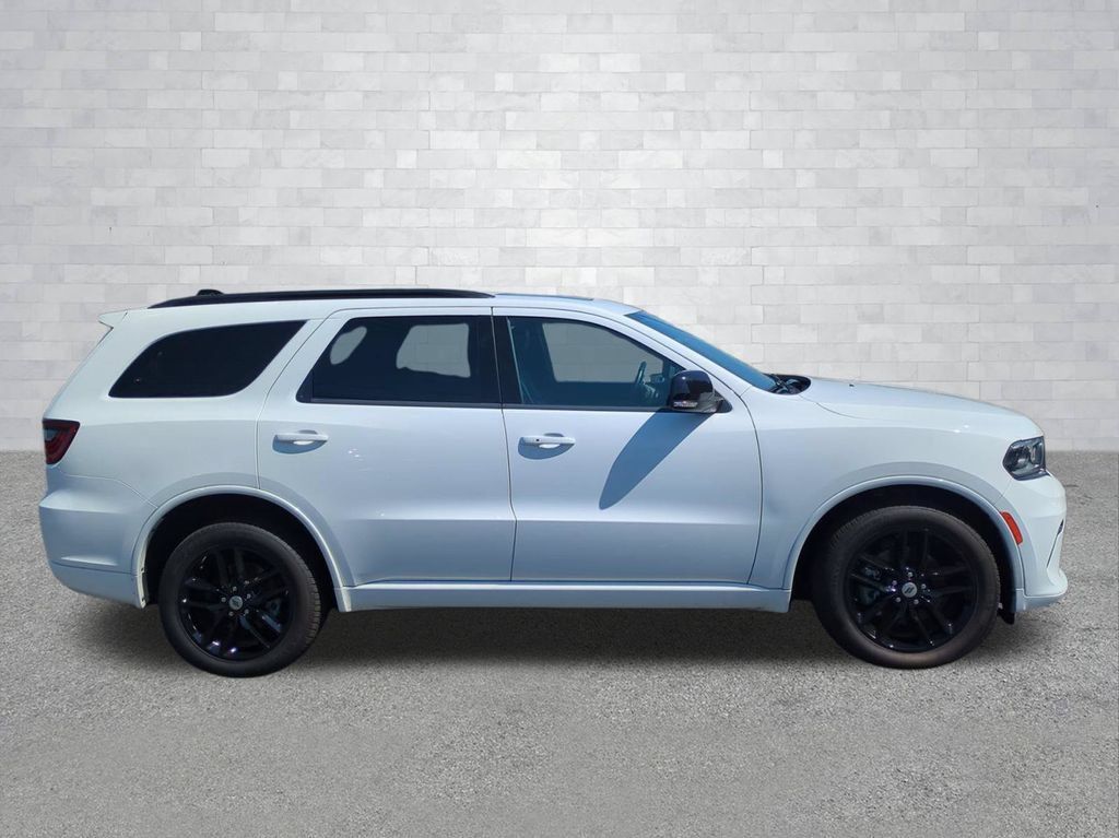 Used 2024 Dodge Durango GT AWD/4WD image 3