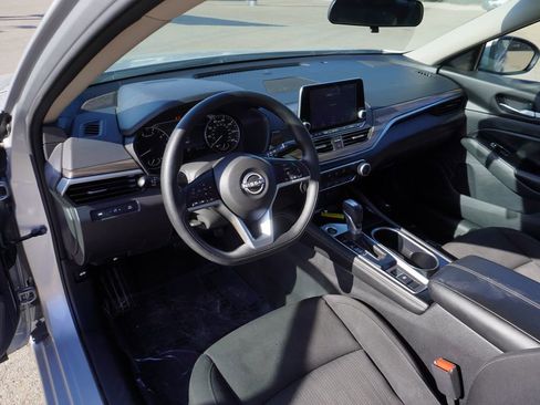 Used 2023 Nissan Altima 2.5 SV image 24