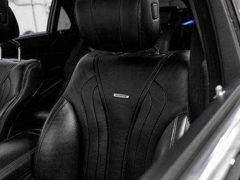 Used 2015 Mercedes-Benz S 63 AMG 4MATIC Sedan image 38