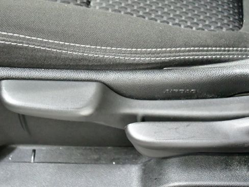 Used 2024 GMC Terrain SLE image 16