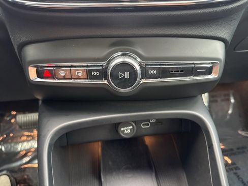 Used 2024 Volvo C40 P8 Recharge Plus w/ Climate Package image 13