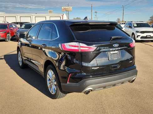 Used 2022 Ford Edge Titanium image 3