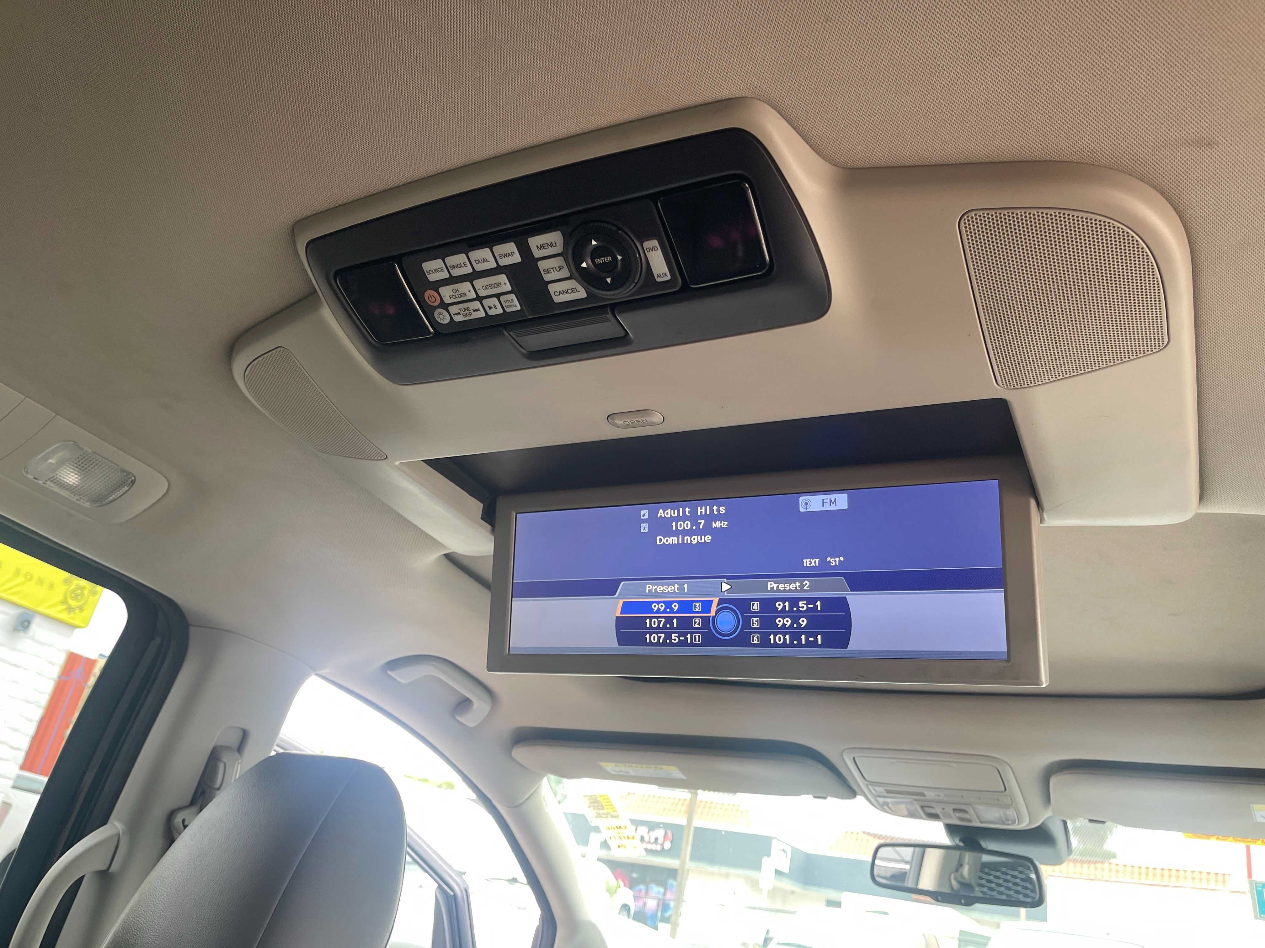 Used 2014 Honda Odyssey Touring Elite image 15