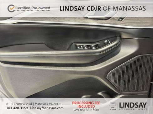 Certified 2023 Jeep Grand Cherokee Limited w/ Black Appearance Package AWD/4WD image 22