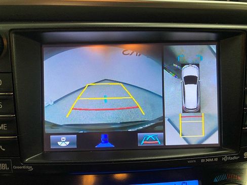 Used 2018 Toyota RAV4 Limited image 11