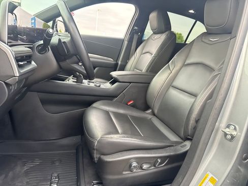 Certified 2025 Cadillac XT4 Premium Luxury image 19