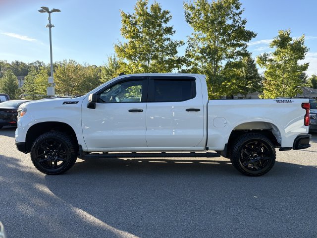 Used 2024 Chevrolet Silverado 1500 Custom Trail Boss w/ LPO, Dark Essentials Package AWD/4WD image 6